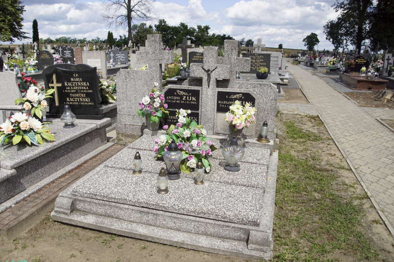 Antoni Żuk 1902 Stara Rawa - Grobonet - Wyszukiwarka osób pochowanych